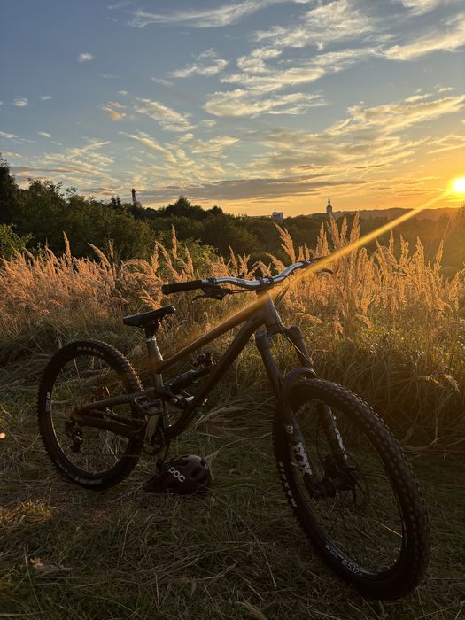 Commencal clash M