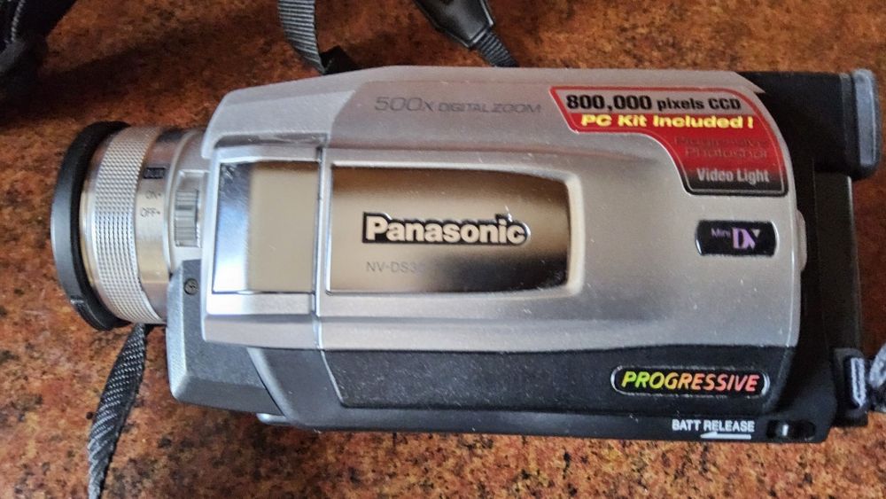 Видеокамера Панасоник, модель NVDS30EN  Япония бу с сумкой для камеры.