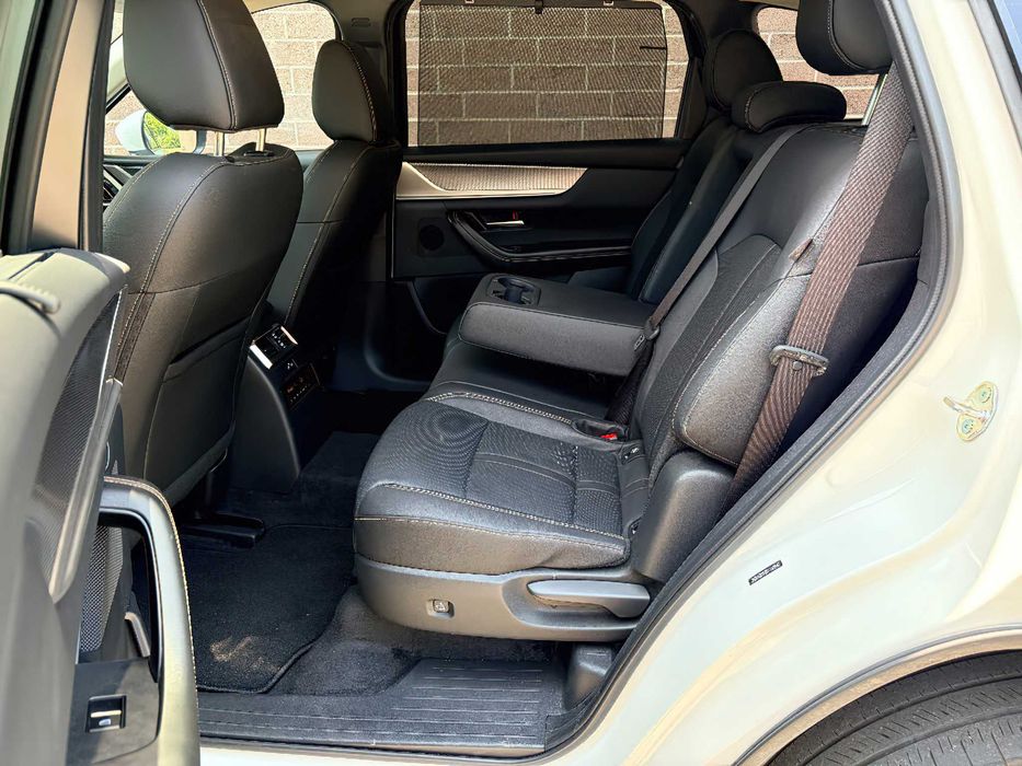 Mazda CX-90 Hybrid      2024