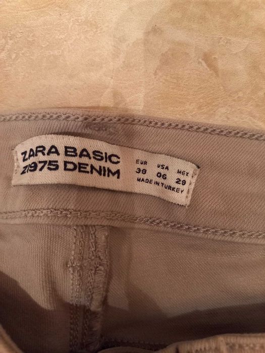 Jeansy damskie Zara