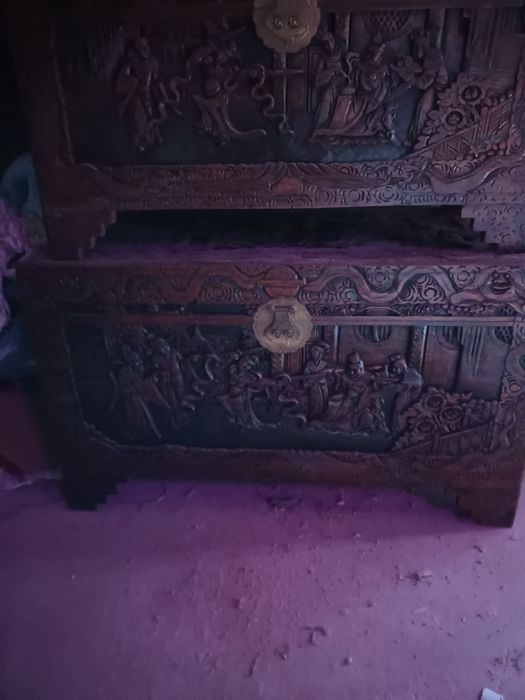 Malas de canfora trabalhadas