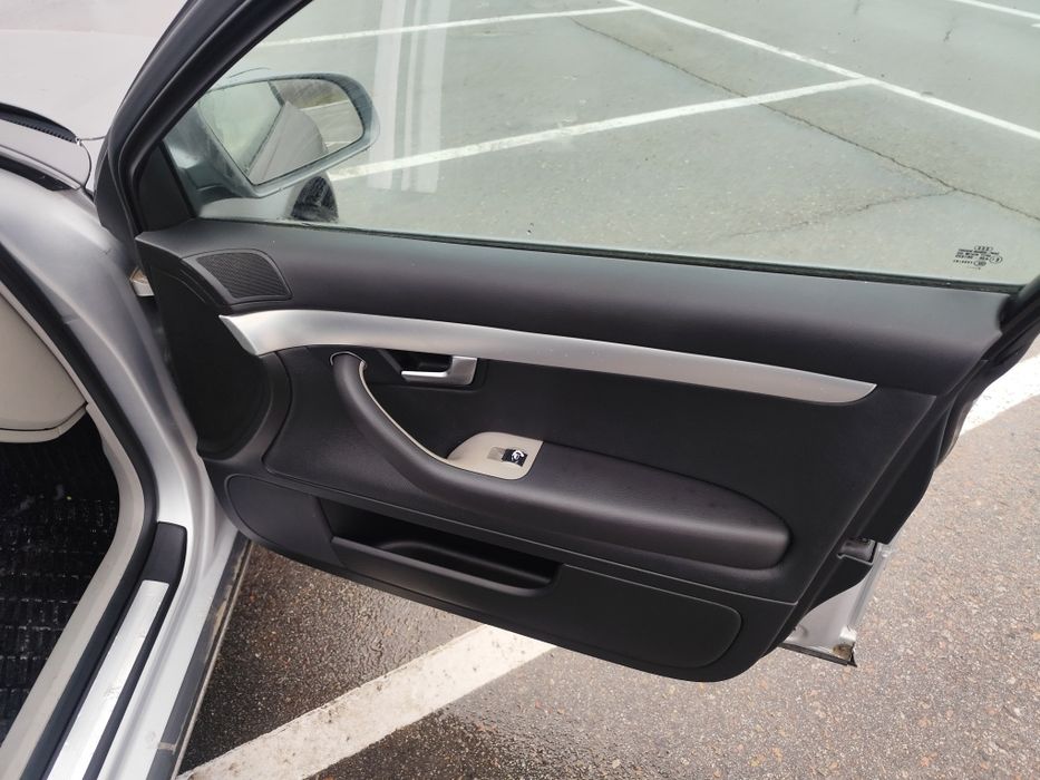 Ауди а 4 б7 2.0 Бензин  Автомат