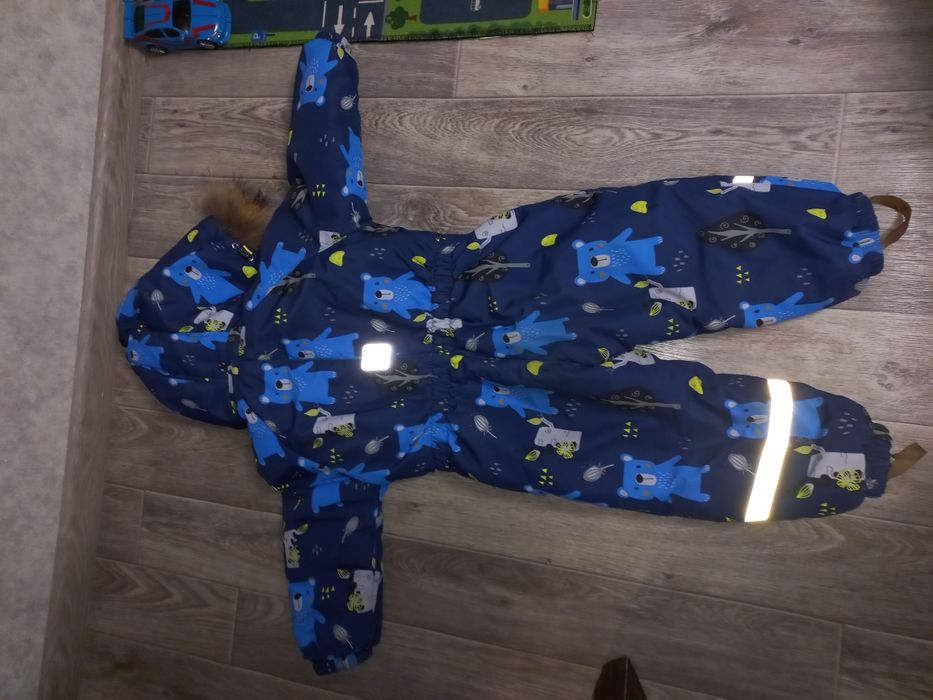 Продам комбінезон 98