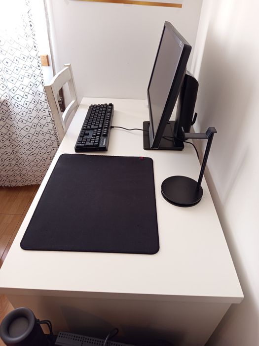 Secretária Ikea LAGKAPTEN/ ALEX