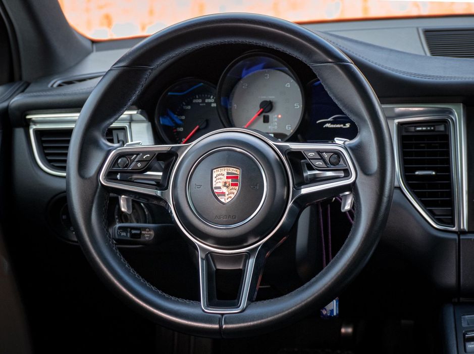 Porsche Macan S