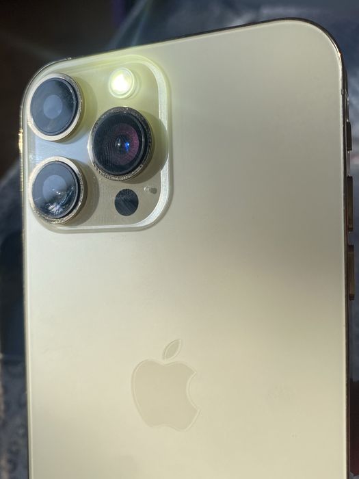 Iphone 64GB XR convertido 14 Pro Gold