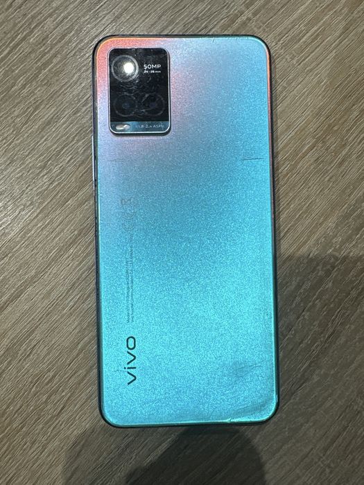 Vivo telefon V2110