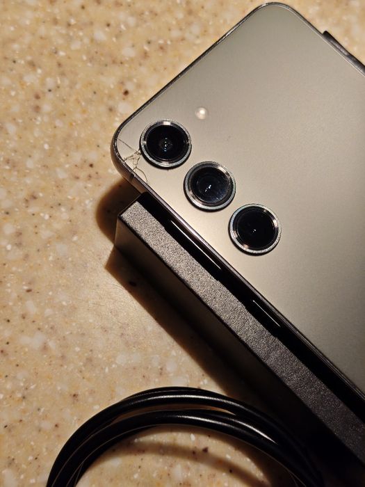 Samsung Galaxy S23 green