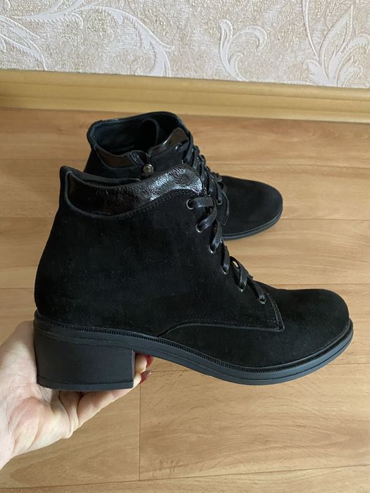 Замшеві черевики, черевики
