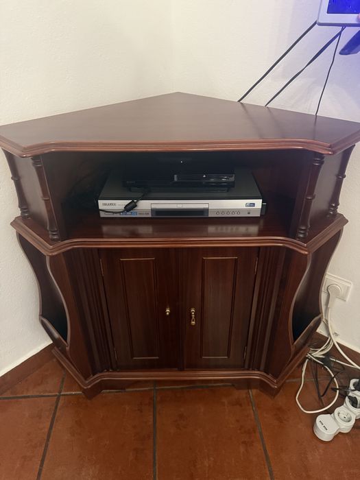 Conjunto de Sala em Madeira Mogno