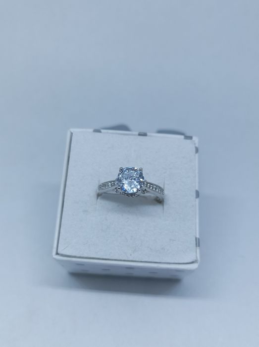 Srebrny pierścionek cyrkonia 925 rozmiar 13