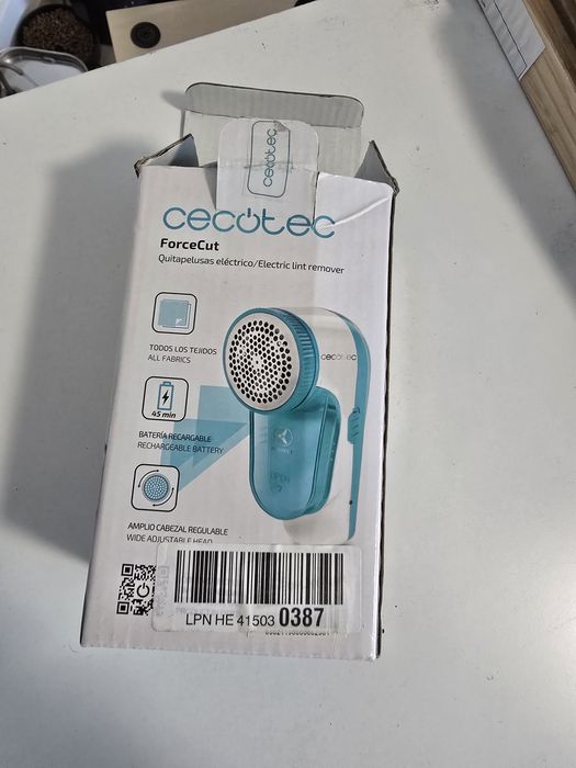Máquina tira borbotos cecotec