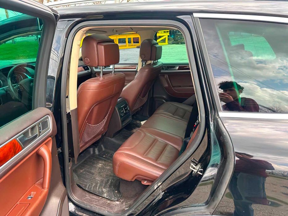 Volkswagen Touareg Executive      2012