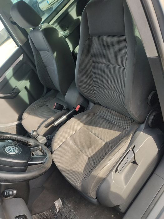 Peças VW Touran Motor AZV, caixa de 6, frente completa, airbags, trás