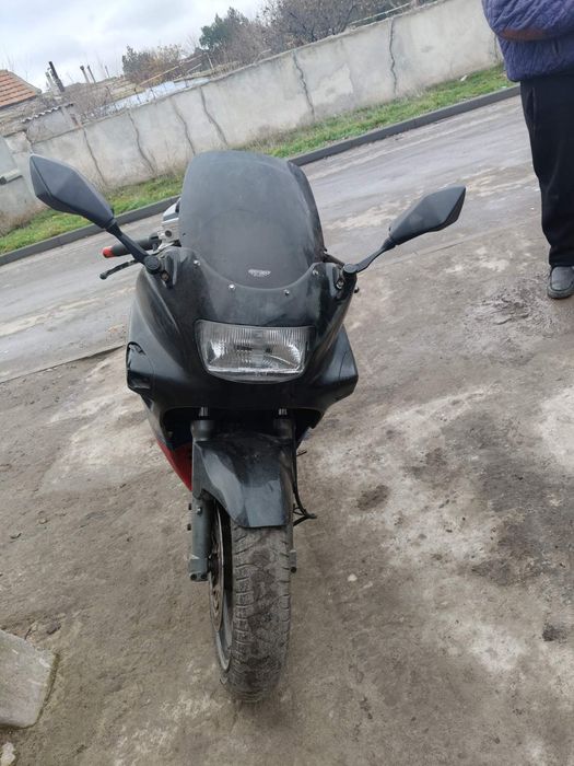 Мотоцикл кавасакиZZR 600