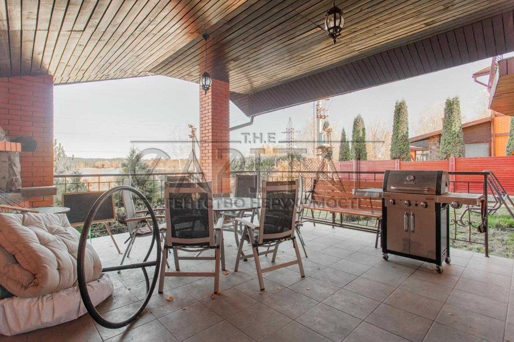 Продажа дома с выходом на озеро, Ходосовка