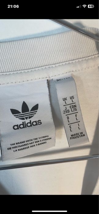 T-shirt Adidas Preta e Branca