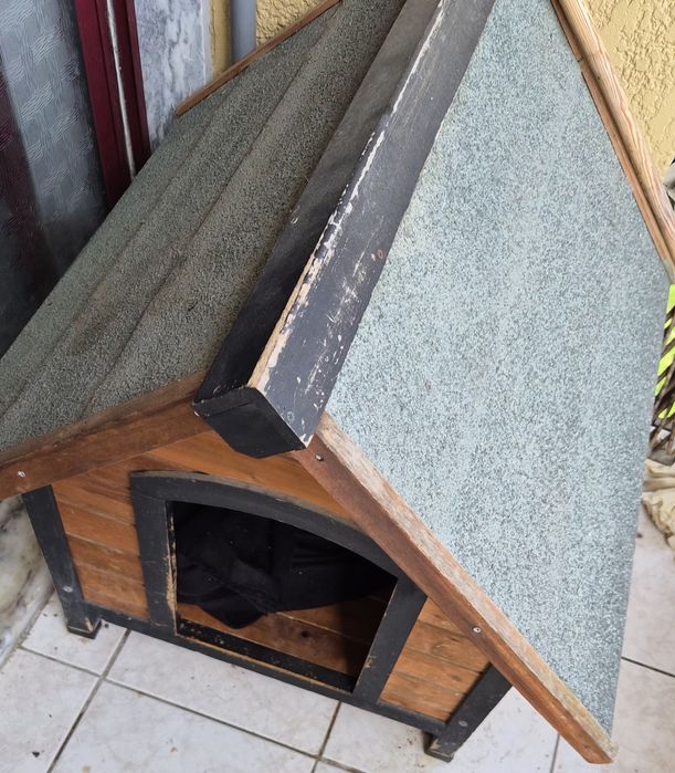 Casota para cão em madeira