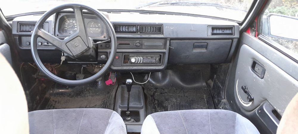 Заз  Таврия      .