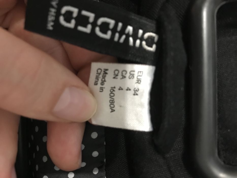 Czarna, krótka marynarka H&M