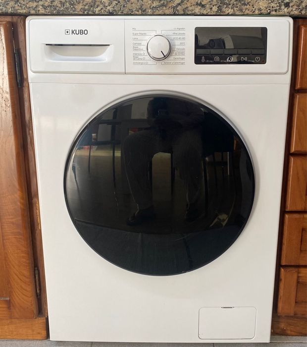 Eletrodomesticos, placa vitroceramica, forno, maquinar de lavar roupa.