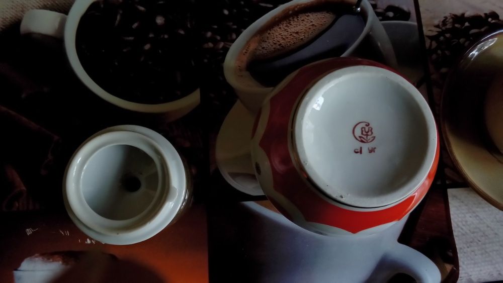 Продам Чайно-кофейный набор чашек и блюдец