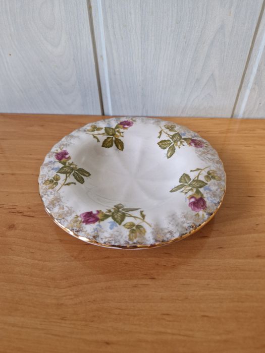 Popielniczka, podstawka porcelana Chodzież