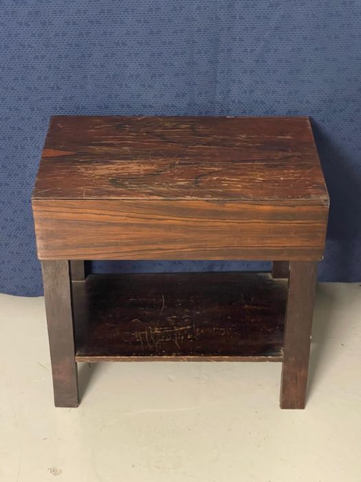 Mesinha em pau-santo – madeira maciça