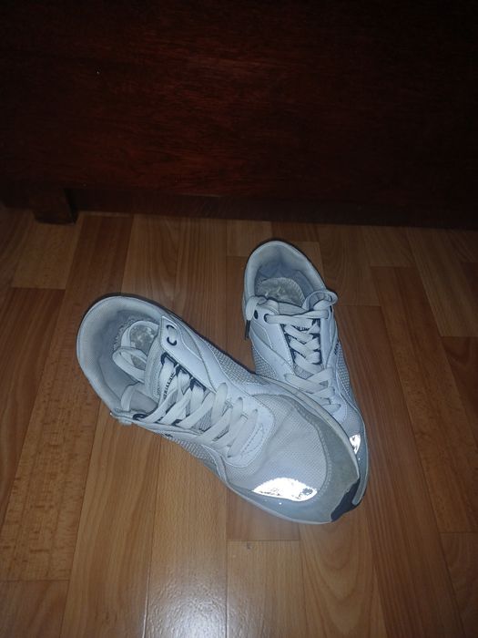 Продам кроссовки мужские