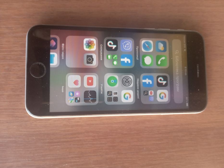 Продам айфон 6s.