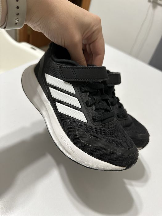 Кросівки adidas 30