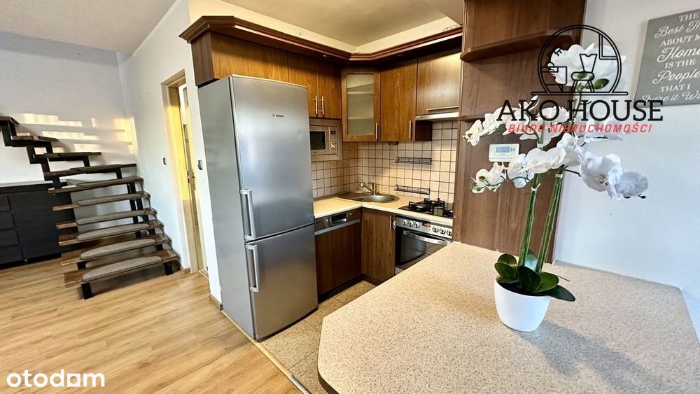 Dom 240 m² pod inwestycję – 4 lokale + 2 garaże!