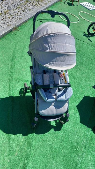 Carrinho Chicco  fecha fácil