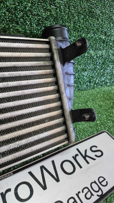 Intercooler Original Audi A4 B6 B7 8E 1.8T 1.9 TDI 2.0 TDI Ref. 8E0145806M em excelente estado