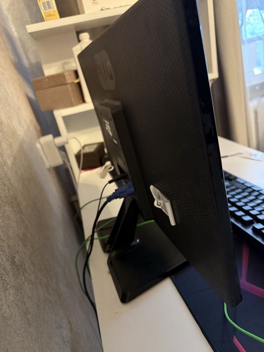 Монітор LG Flatron E2240