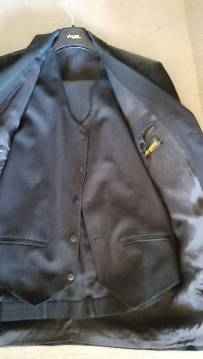 Garnitur męski wzrost 176 cm., 82 w pasie.