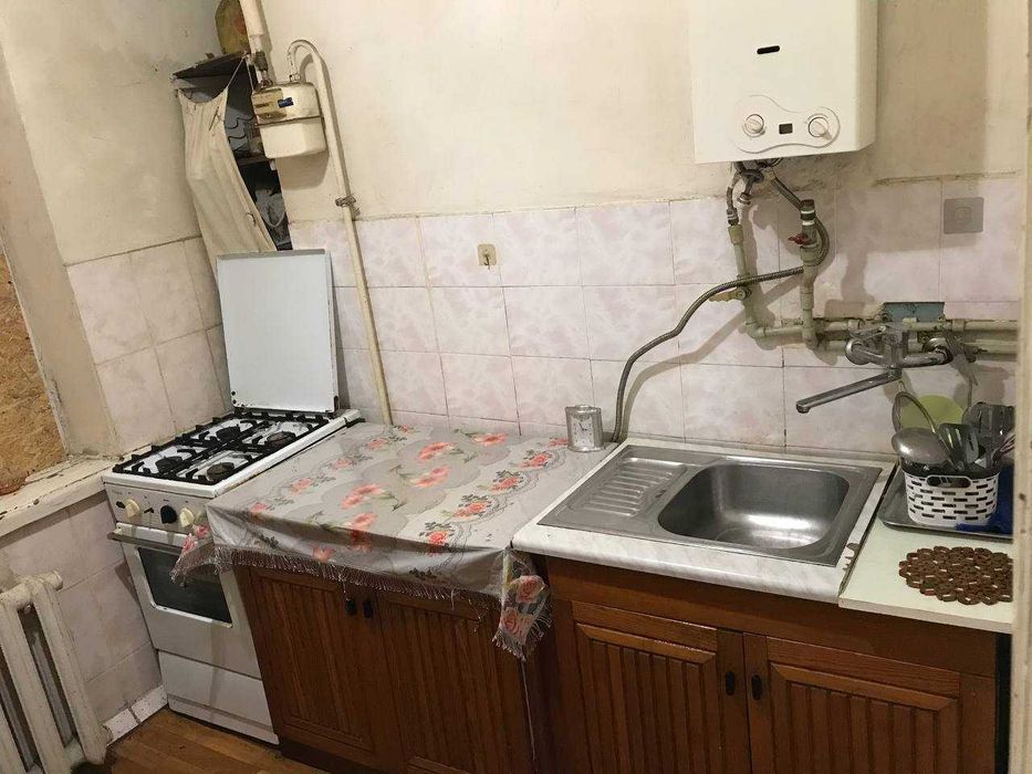 Сдам двухкомнатную квартиру на первом этаже в старом городе