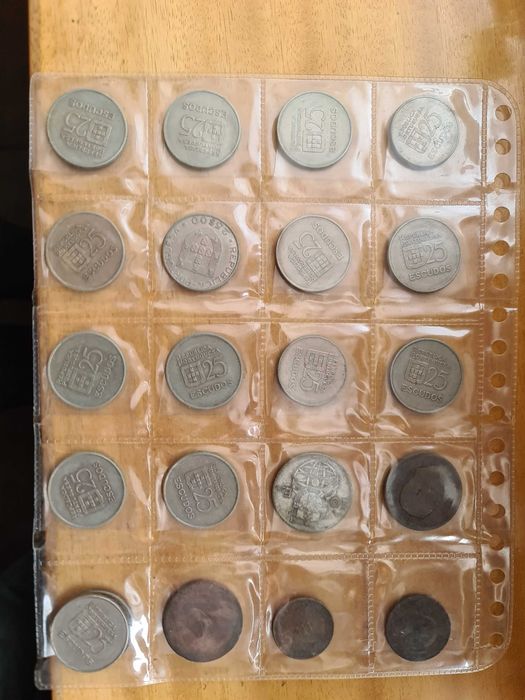 conjunto de moedas antigas