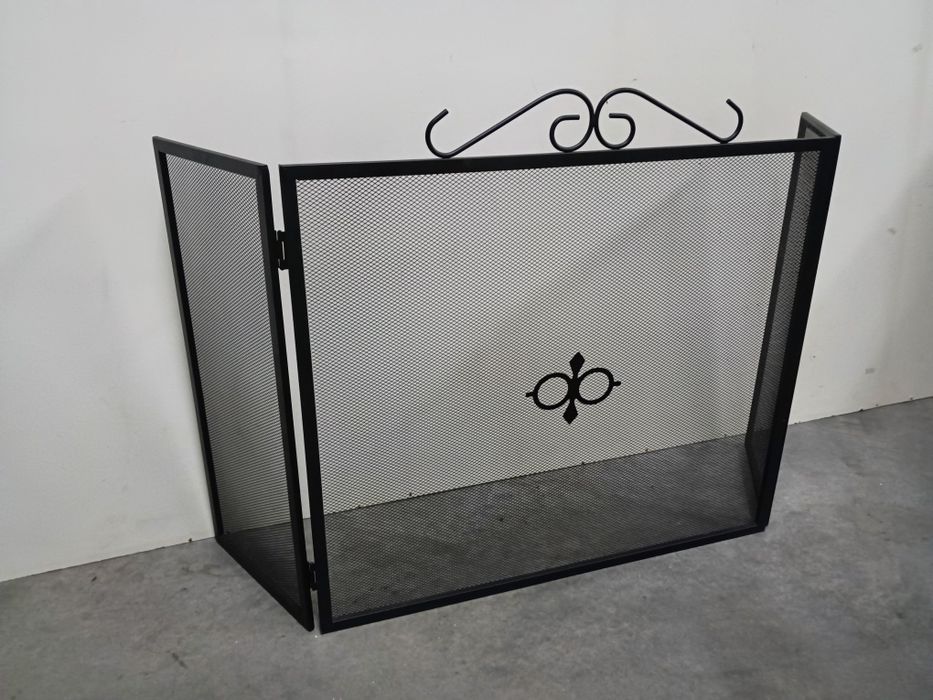 Proteção metálica para lareira, medidas em foto no anúncio