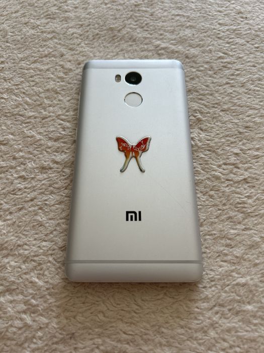 Смартфон Xiaomi Redmi4