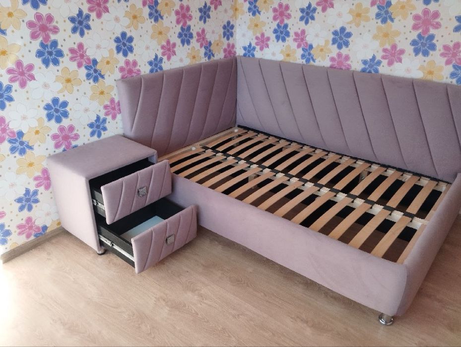 Меблі на замовлення Виготовлення м'яких меблів