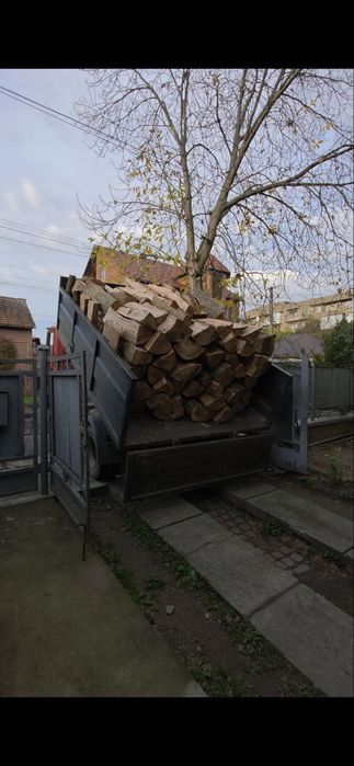 Доставка дров . Дрова  метрові.Порода Бук Доставка  Ужгород та район .