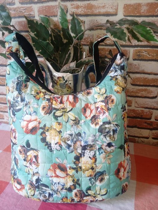 Стеганая женская сумка под пуховик недорого