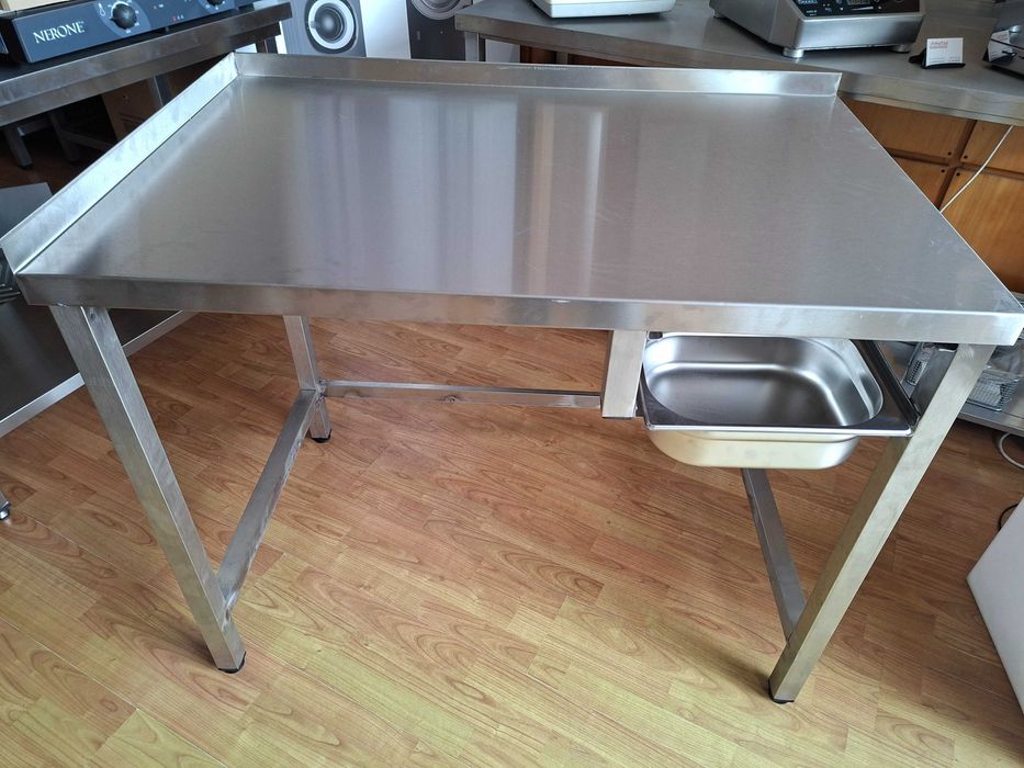 Mesa inox dim: 1090x700x900mm