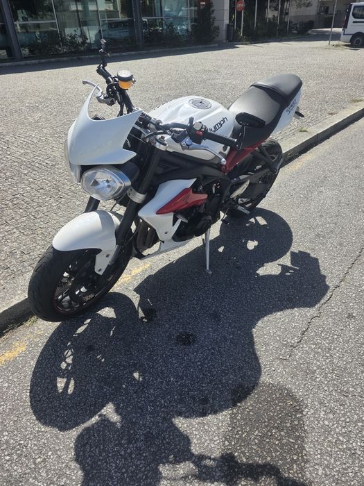 Triumph street triple 675R