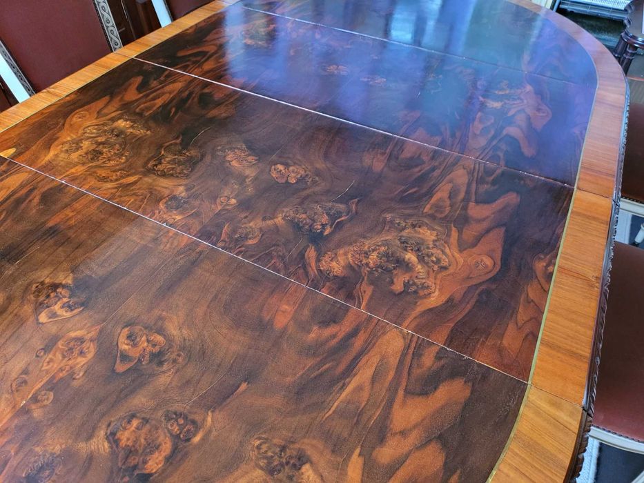 Mesa de sala antiga em madeira - extensível - Muito bom estado geral