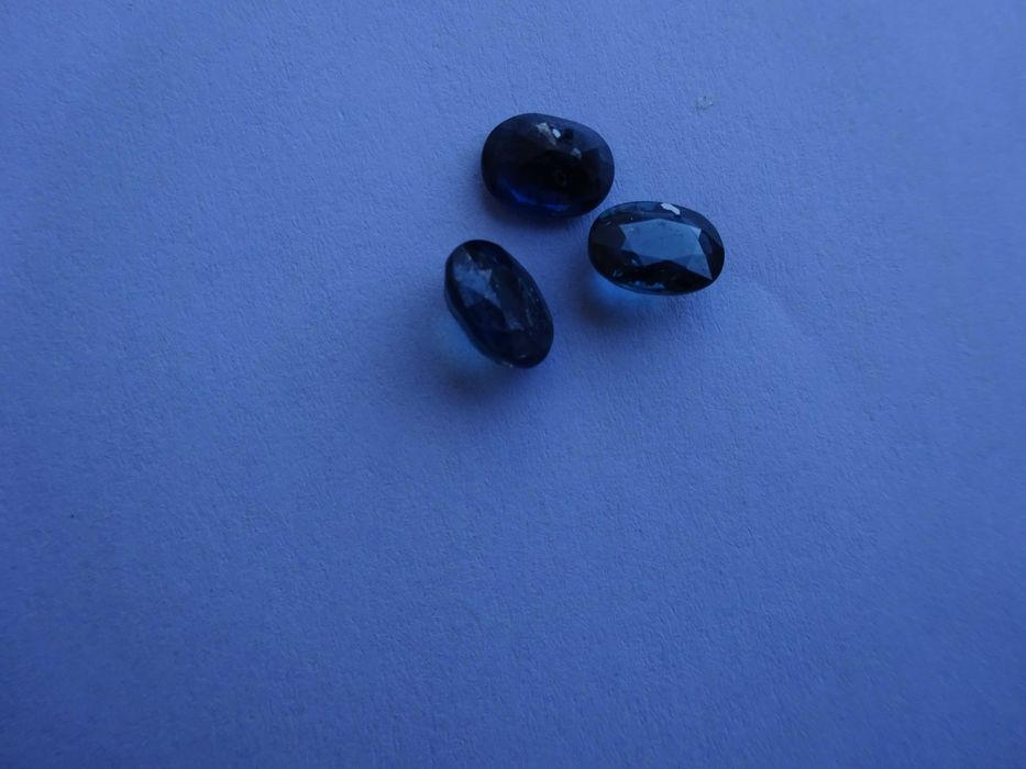 3 pedras preciosas esmeraldas naturais