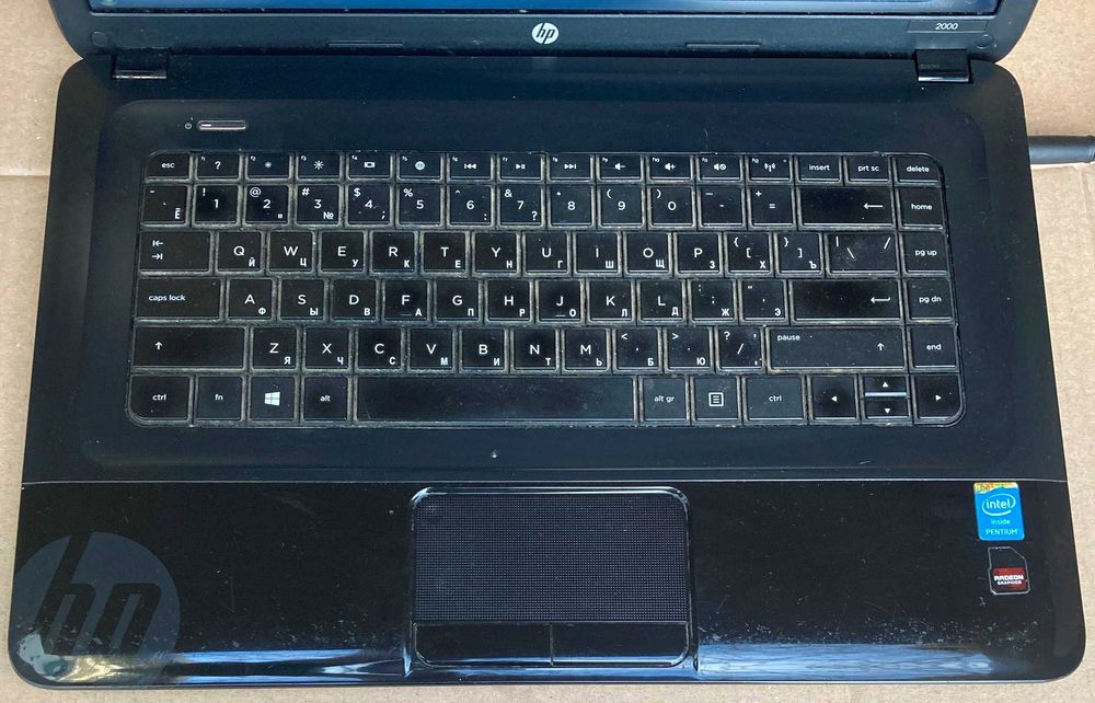 Ноутбук HP 2000 Pentium 2020M RAM 6Gb HDD 320Gb Radeon HD 7450M 1Gb