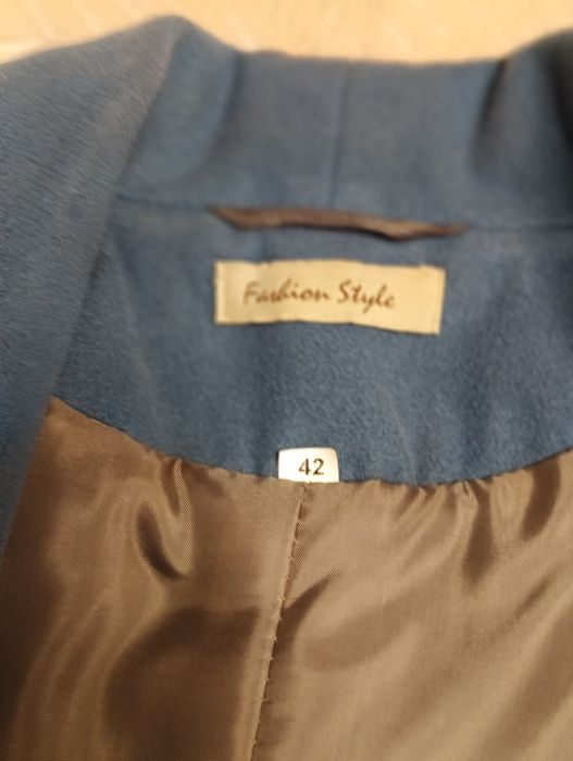 Płaszcz damski niebieski