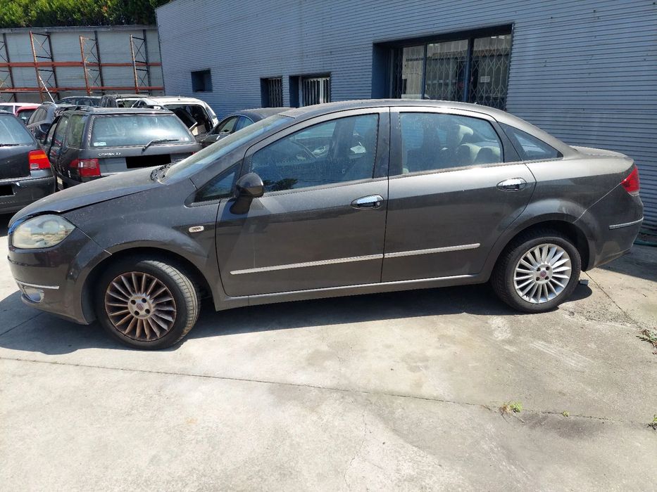 Para peças FIAT Linea (323_)